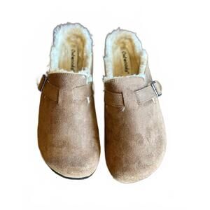 NEW MIAMI SHOE women's close toe slip on in taupe